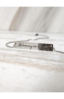 HE KNOWS MY NAME BAR NECKLACE
