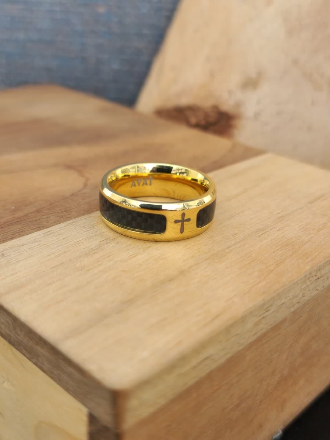 BLACK CARBON FIBER GOLD RING - 5