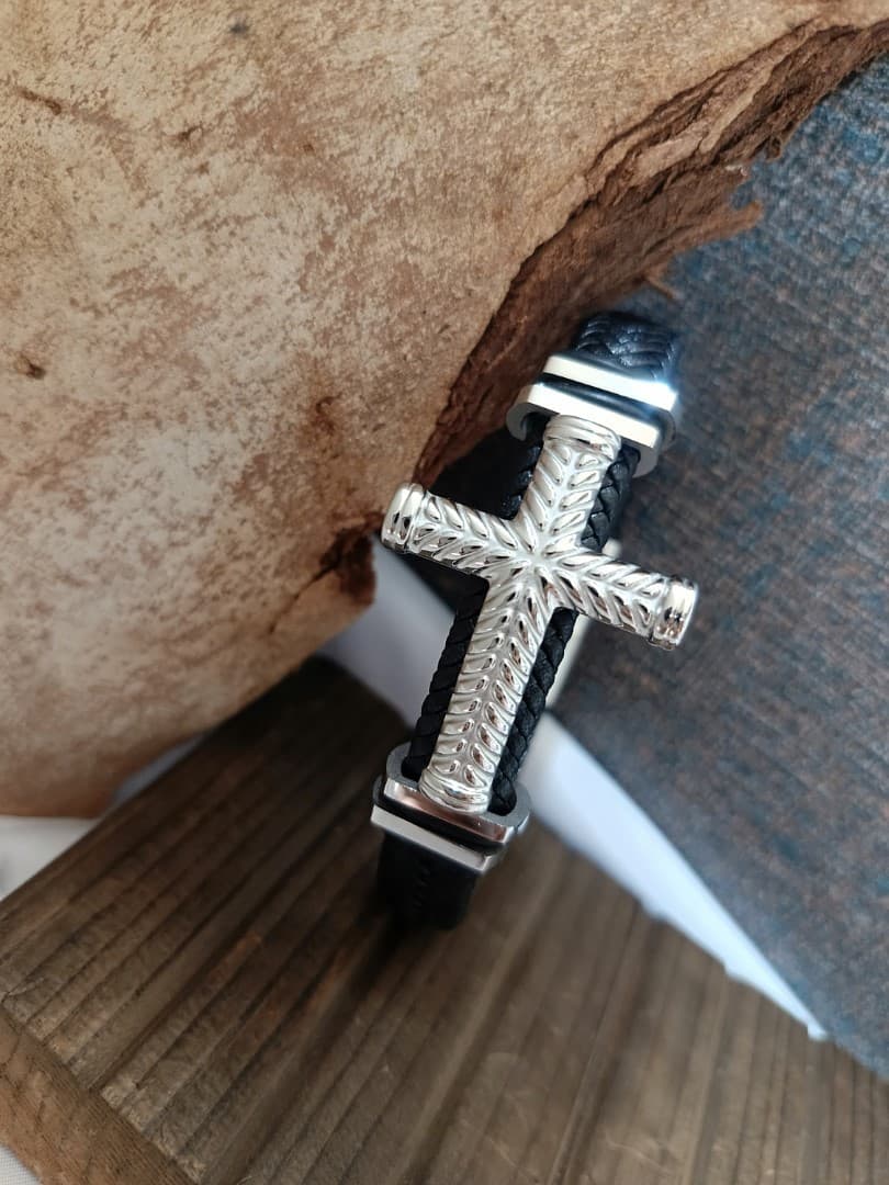 SILVER BIG CROSS SINGLE LAP BLACK LEATHER BRACELET - 5