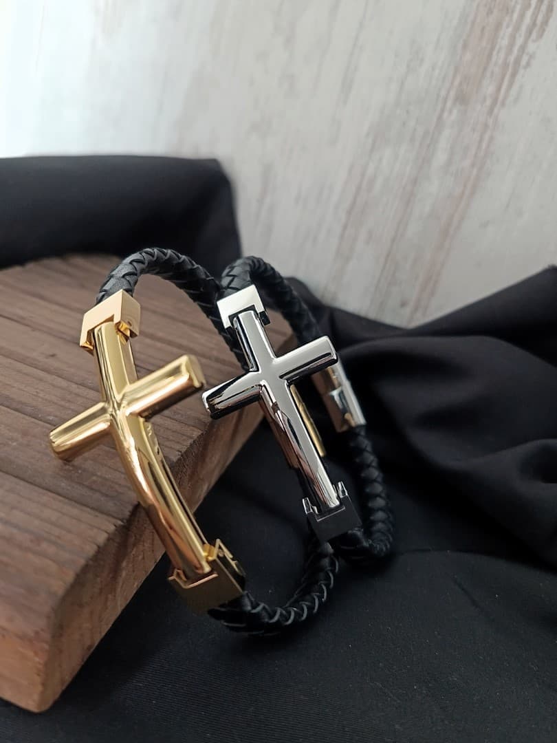 SILVER CROSS SINGLE LAP BLACK LEATHER BRACELET - 4
