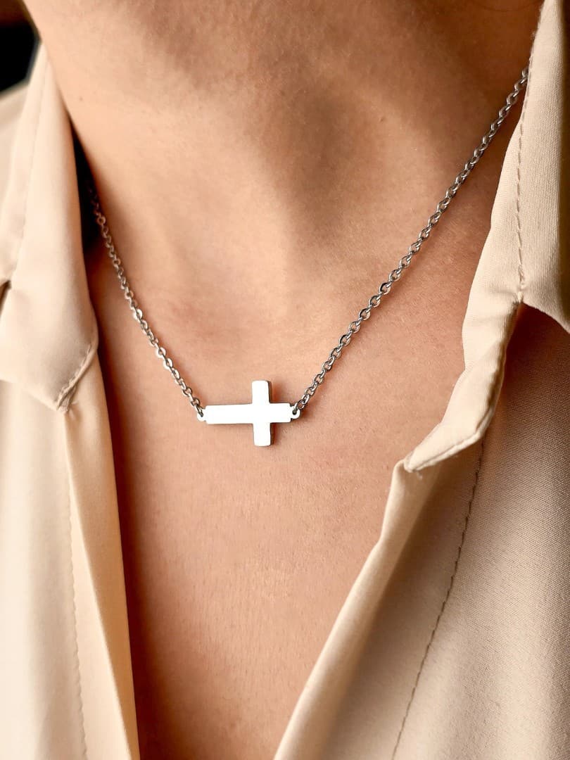 SMALL CROSS NECKLACE - 1