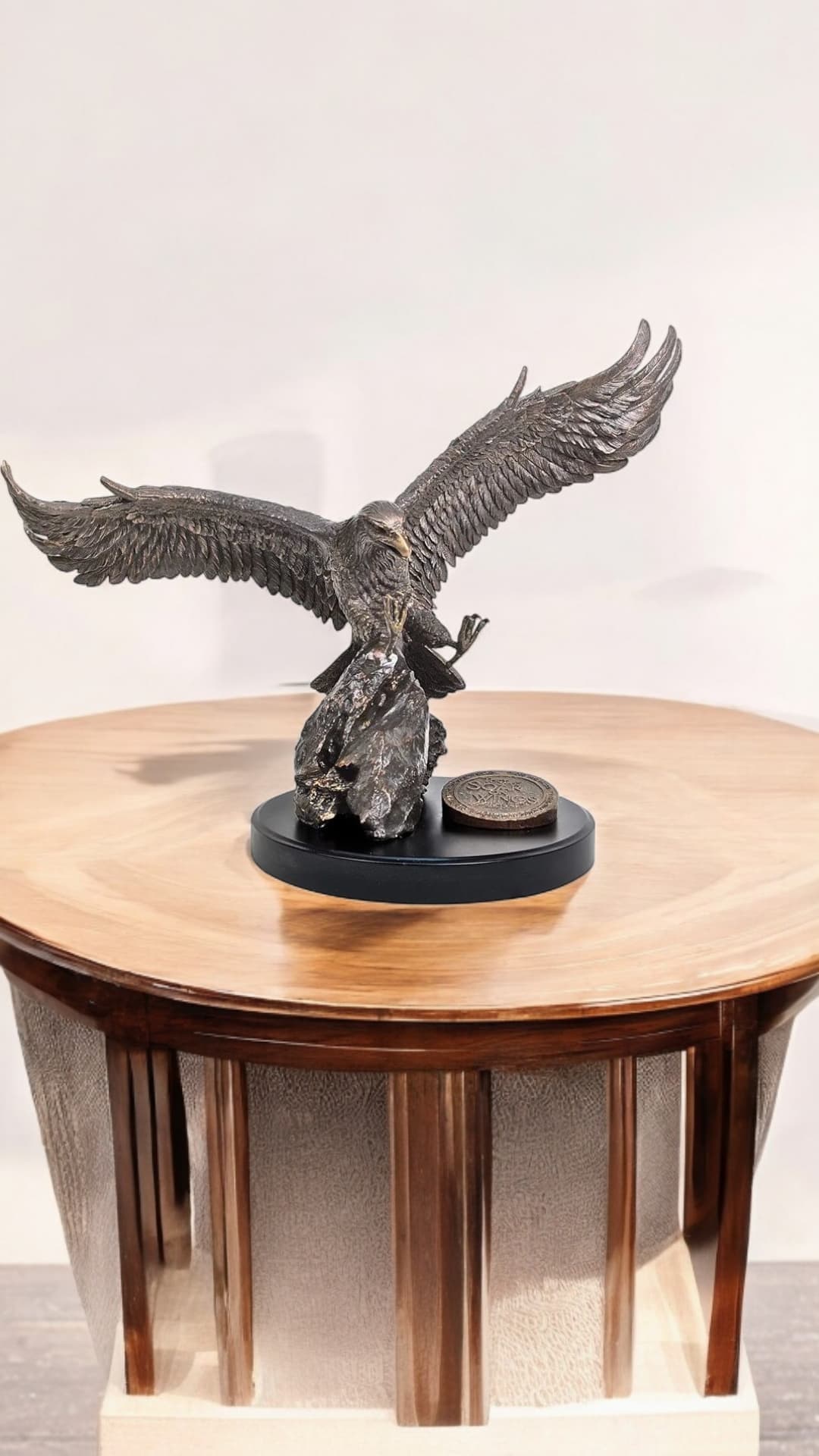 EAGLE XXL SCULPTURE - 1