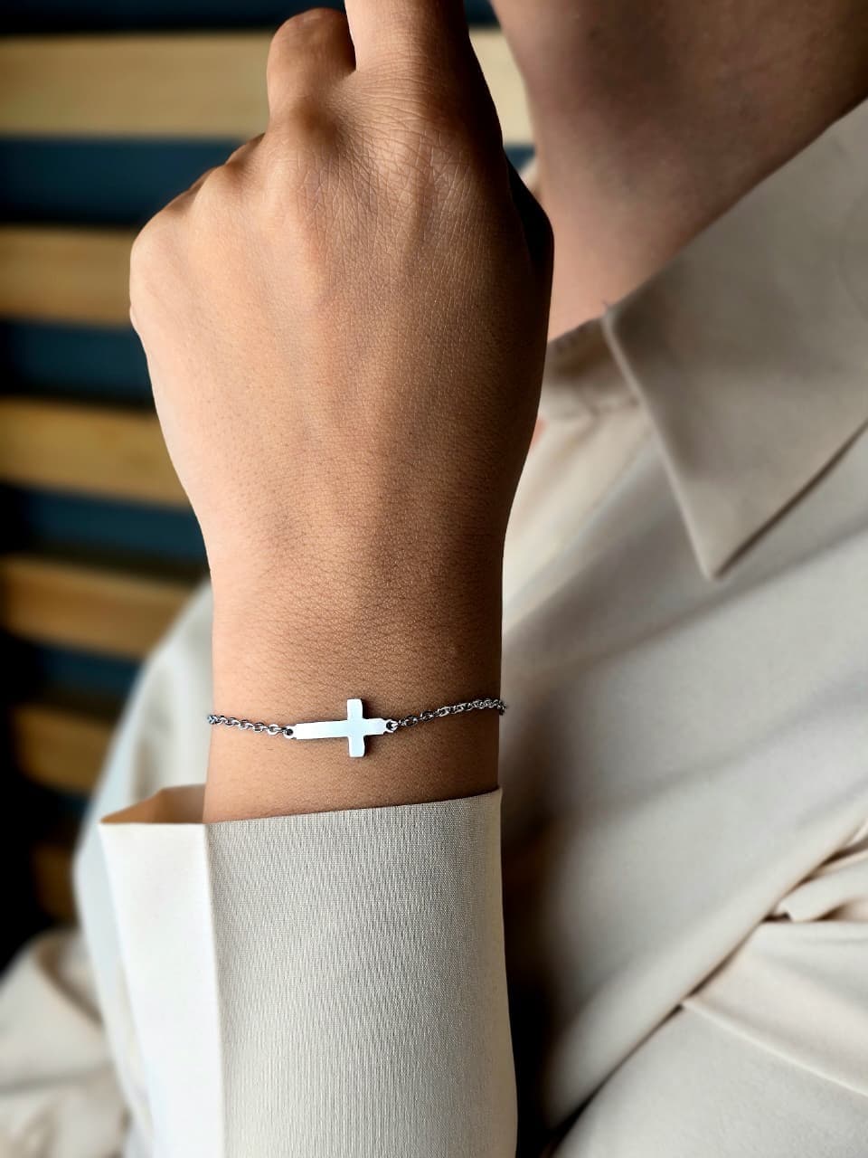 SMALL CROSS BRACELET - 1