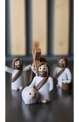 THE GOOD SHEPHERD FIGURINE thumbnail 7
