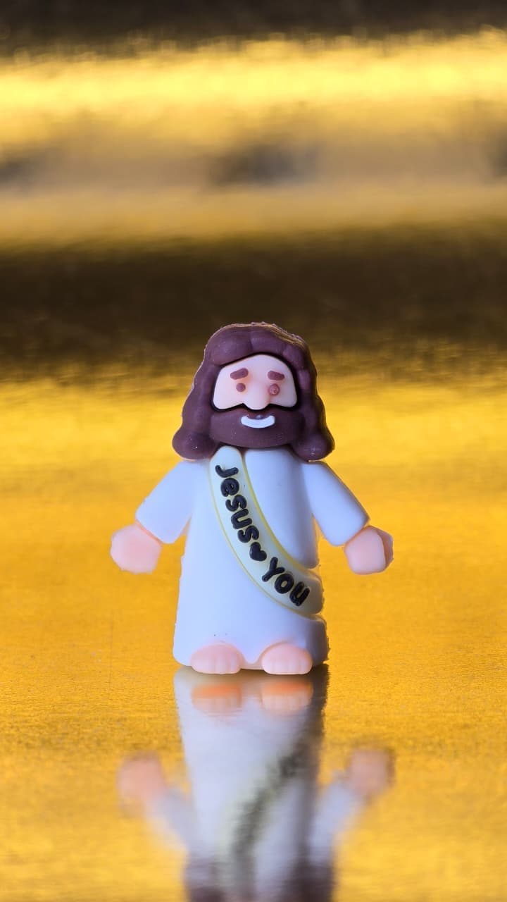 MINI JESUS FIGURINE - 3