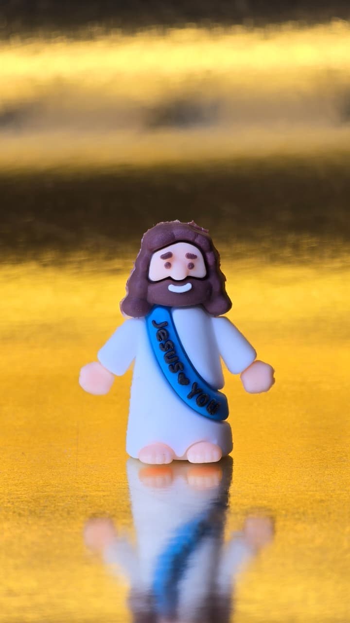 MINI JESUS FIGURINE - 1