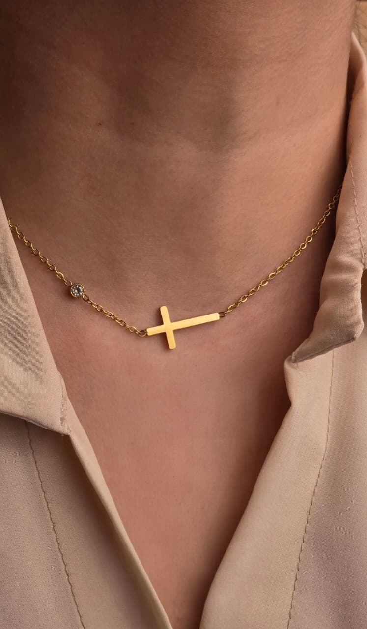 ZIRCON SIDE CROSS GOLD PLATED NECKLACE