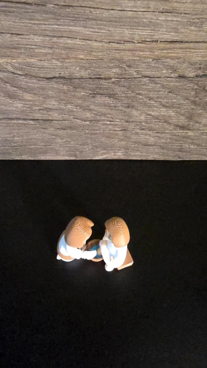 THE HUMBLE SERVANT MINI FIGURINE - 3