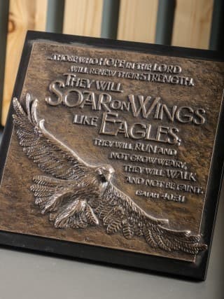 Sculpture Plaque Moments Of Faith Eagle - 3