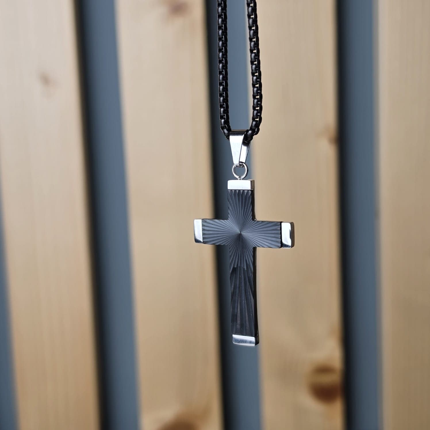 RADIANT CROSS BLACK NECKLACE - 4