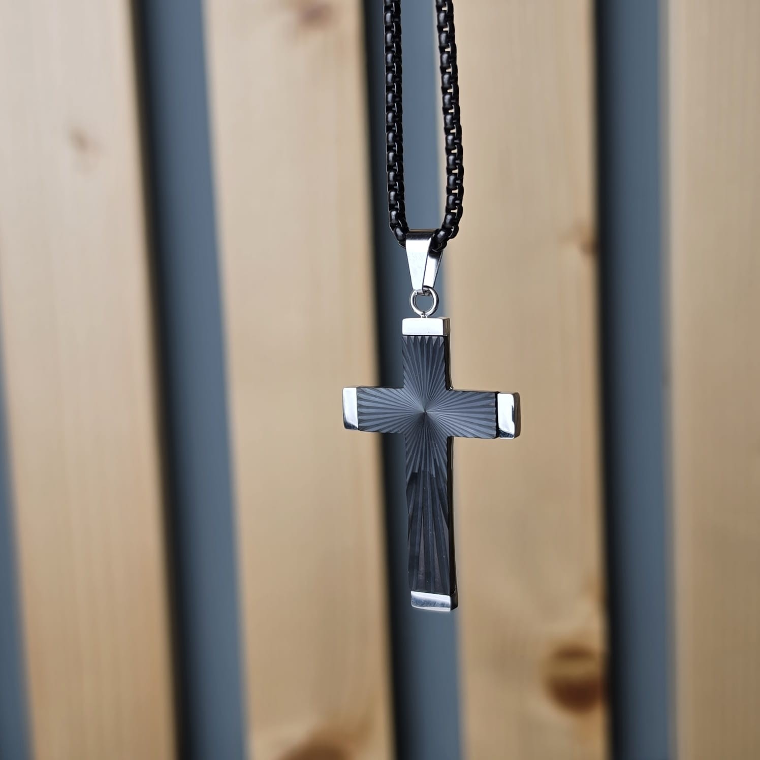 RADIANT CROSS BLACK NECKLACE - 4